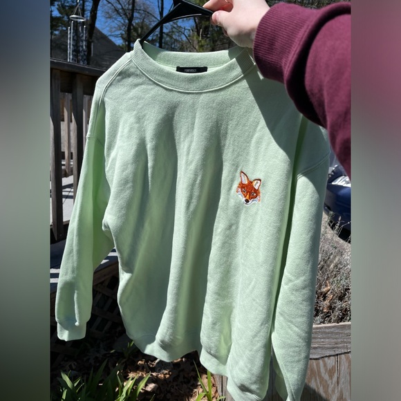 Mint Green Crew Neck W/ Fox embroidery - Picture 2 of 9